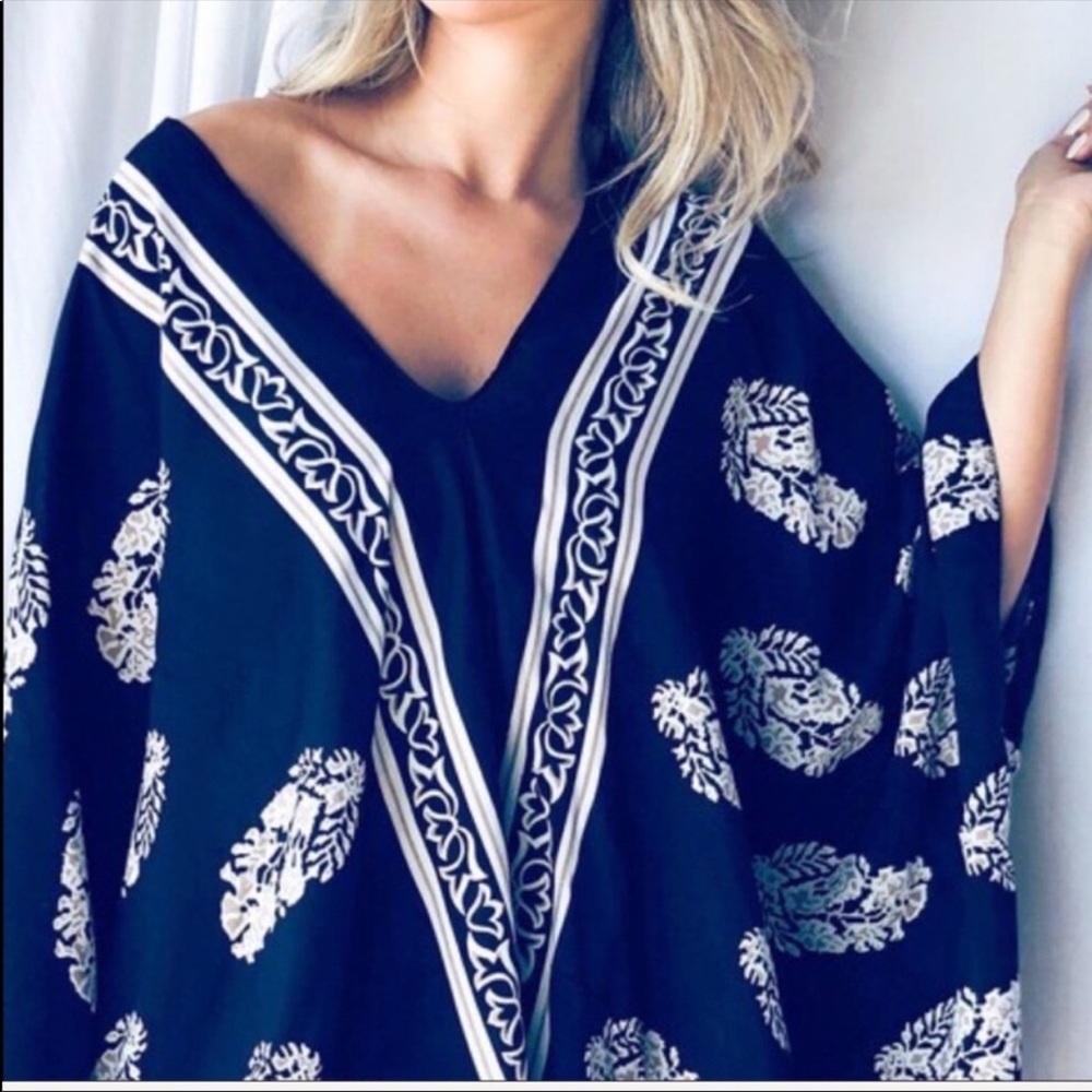 Coco and Black Boho Style Kimono Blouse - Picture 3 of 6
